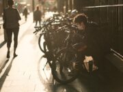 Než šlápnete letos naposledy do pedálů. Vše o pojištění kola i „sebe“.